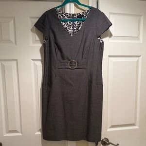 Tahari v-neck, short sleeve formal dress with belt and pockets, Sz 14